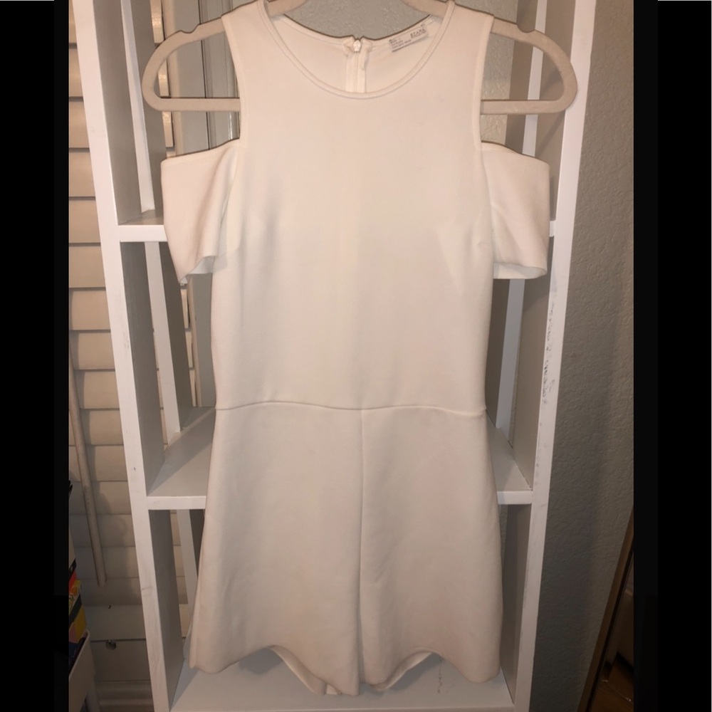 White Zara playsuit/ romper 🤍